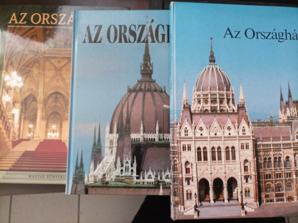 3 k�nyv az Orsz�gh�zr�l