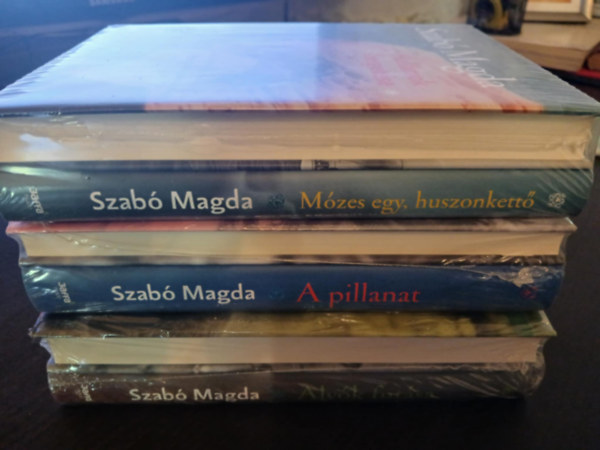6 db Szabó Magda-Életmű sorozat: Örömhozó, bánatrontó, A pillanat, Hullámok kergetése, Mózes egy, huszonkettő, Az ajtó, Alvók futása,