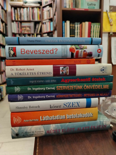 Robert Arnot M.D., Ingeborg dr. Cernaj, Shmuley Boteach, Peter Radetsky, stb Tihanyi P�ter - K�NYVMENT� AJ�NLAT, 10 db. �letm�d. Csod�k �s gy�gyul�sok +Beveszed? +Alo� +A t�k�letes �trend +Agyserkent� �telek +Szervezet�nk �nv�delme +K�rnyezetbetegs�g -betegs�g ok n�lk�l? +K�ser szex+ L�thatatlan betolakod�k+ M�t�t