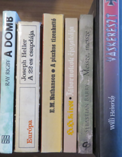 Joseph Heller, E. M. Nathanson, Hans Hellmut Kirst, Sebastian Barry, Willi Heinrich Ray Rigby - 6 db hbors regny: A domb; A 22-es csapdja; A piszkos tizenkett; Tbornokok jszakja; Messze, messze; Vaskereszt