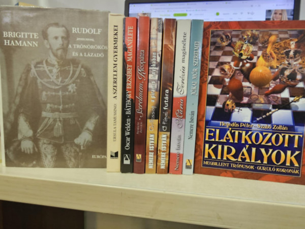 Ursula Tamussino, Oscar Welden, Nemere István, Szabó Zoltán Hegedűs Péter Brigitte Hamann - 9db történelmi könyv, KÖNYVMENTŐ AJÁNLAT: Rudolf a trónörökös+ A szerelem gyermekei+ Báthory Erzsébet magánélete+ Szerelmem, Kleopátra+ Gyilkosság a piramis árnyékában+ A fáraó futára+ Mária Terézia magánélete+ Jókai Mór s