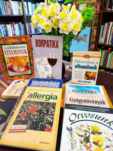Jurij Dr. Volkov, Horv�th J�nosn�, Hanna Parrot, Szerk:Dr.Mileszn� B�s Anik�, Angela Maria Mauri, Ellen Maushagen-Schnaas Jack Challem - Eg�szs�g, �letm�d k�nyvcsomag 10 darabos K�NYVMENT� AJ�NLAT: F�kuszban a vitaminok, �s m�gis hat... DOKTOR VOLKOV A BIOENERGETIK�R�L, Borpatika - Gy�gy�t� borok, gy�gylik�r�k, borral k�sz�lt �telek, Aloe vera - a n�v�ny, ame