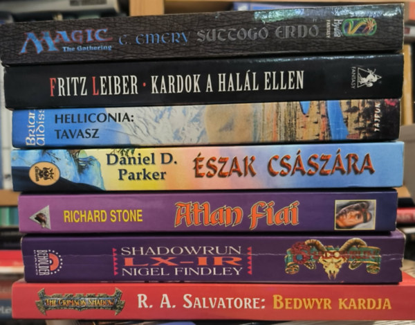 Fritz Leiber, Brian W. Aldiss, Daniel Duncan Parker, Richard Stone, Nigel Findley, R. A. Salvatore Clayton Emery - 7 db fantasy kötet