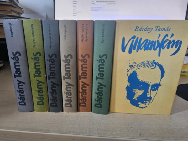 B�r�ny Tam�s - 7 db B�r�ny Tam�s reg�ny, K�NYVMENT� AJ�NLAT:) Csigal�pcs�+ F�nyes rokons�g+ V�ros,esti f�nyben+ Palackposta+ M�sf�l szoba �sszkomfort+ Egy �leten �t+ Villan�f�ny