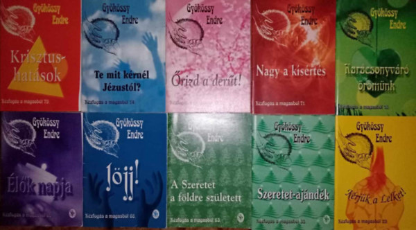 Dr. Gyökössy Endre - Gyökössy Endre kézfogás a magasból csomag (10db) Kérjük a lelket! / Szeretet-ajándék / A szeretet a földre született / Jöjj! / Élők napja / Karácsonyváró örömünk / Nagy a kísértés / Őrizd a derűt / Te mit kérnél Jézustól?