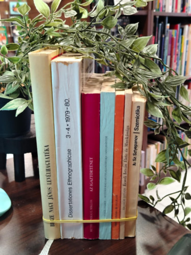 Banó István - Fülöp Lajos Réthey-Prikkel Miklós Voigt Vilmos Balogh István Ju. Sz. Sztyepanov (szerk.) Gunda Béla (szerk.) - KÖNYVMENTŐ AJÁNLAT, 7 DB. Néprajz. Berze Nagy János levélhagyatéka, Dissertationes Ethnographicae 3-4. 1979-80., Az igaztörténet, Modern magyar folklorisztikai tanulmányok, Ecsedi István élete és munkássága, Szemiotika