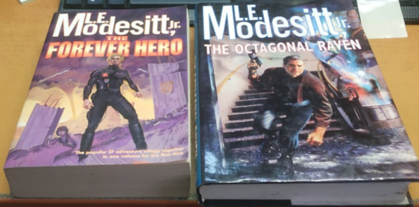 L.E. Modesitt Jr. - The Forever Hero + The Octagonal Raven (2 k�tet)