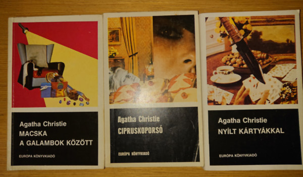 Agatha Christie - 3 krimi Agatha Christie: Macska a galambok között, Cipruskoporsó, Nyílt kértyákkal