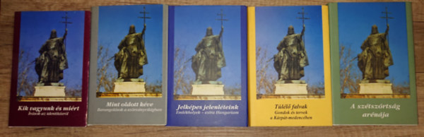 A Hártalan hazában című könyvsorozat 5 kötete: Kik vagyunk és miért, Mint oldott kéve, Jelképes Jelenléteink, Túlélő falvak, A szétszórtság arénája