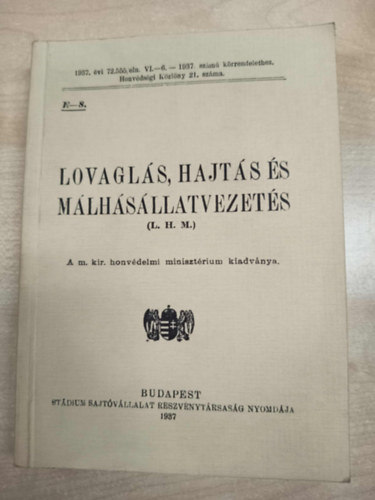 Szerk:Borb�r� Zs�ka - Lovagl�s, hajt�s �s m�lh�s�llatvezet�s