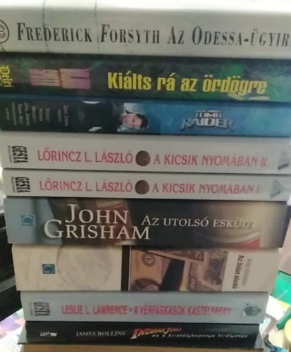 Wilbur Smith, Dave Stern, Lőrinc L. László, John Grisham, James Rollins, Leslie L. Lawrence Frederick Forsyth - 8 db KÖNYVMENTŐ AJÁNLAT, kaland, krimi: Indiana Jones és a kristálykoponya királysága+ A vérfarkasok kastélyában+ Az ítélet eladó+ Az utolsó esküdt+ A Kicsik nyomában I-II.+ Lara Croft - Tomb Raider+ Kiálts rás az ördögre+ Az Odes