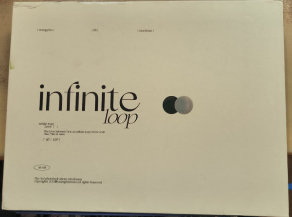 Infinite Loop Photobook (angol nyelv� fot�album Wang Yibo �s Xiao Zhan sz�n�szekr�l)