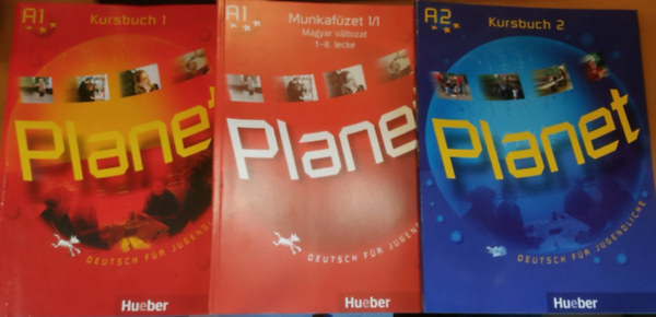 Siegfried B�ttner, Josef Alberti Gabriele Kopp - 3 db Planet: A1 Kursbuch 1 + Munkaf�zet 1/1 Magyar v�ltozat 1-8. lecke + A2 Kursbuch 2 (Hueber Verlag)