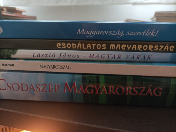 5db könyv Magyarországról: