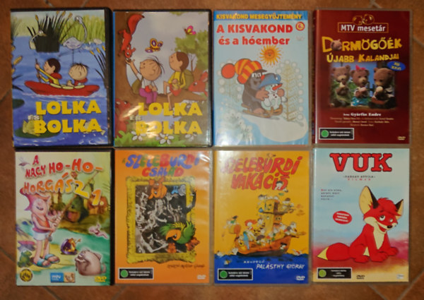 8 klasszikus mese DVD-n: Lolka-Bolka 1-2., Kisvakkond és a hóember, Dörmögőék újabb kalandjai, A nagy Ho-Ho Horgász 1., Vuk, Szeleburdi család, Szeleburdi vakáció