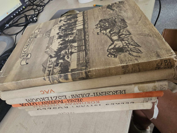 Lelkes Istv�n, Korompay Gy�rgy, Jenei Ferenc-Kopp�ny Tibor, Dercs�nyi Dezs�-Zolnay L�szl�, Dercs�nyi-Granaszt�i, Entz-Genthon-Szappanos Nagy Zolt�n-Papp Imre - 7db a v�rosk�pek-m�eml�kek sorozatb�l: Szeged+ K�szeg+ Veszpr�m+ Gy�r+ Esztergom+ V�c+ Kecskem�t - K�NYVMENT� AJ�NLAT