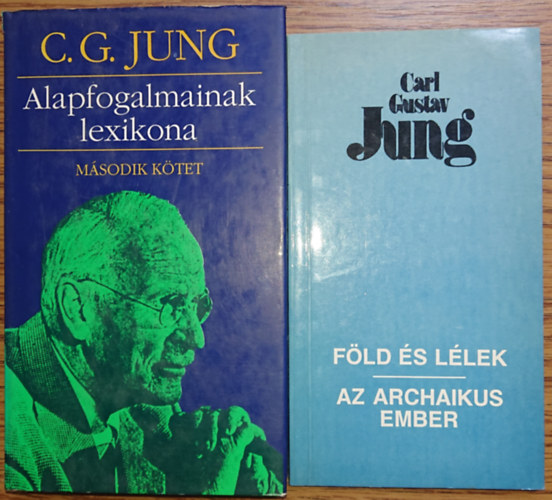 Carl G. Jung - 2 k�tet C. G. Jungt�l: F�ld �s l�lek / Az archaikus ember + Alapafogalmak lexikona II.