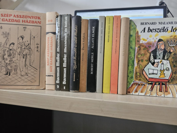 Carson McCullers, William Faulkner, Robert Merle, Jean Cocteau, Alphonse Daudet, Norman Mailer Bernard Malamud - 10db világirodalom, KÖNYVMENTŐ AJÁNLAT: A beszélő ló+ A kiválasztott+ Magányos vadász a szív+ Új élet+ Eredj, Mózes+ Állati elmék+ Vásott kölykök+ Ifjabb Fromont és idősb Risler+ Meztelenek és holtak I-II+ Szép asszonyok egy ga