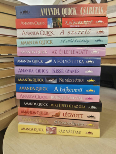 Amanda Quick  (Jayne Ann Krentz) - ---