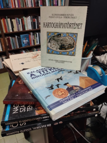 Klinghammer István John Matthews - Történelem könyvcsomag 5 darabos KÖNYVMENTŐ AJÁNLAT: Arthur király - A sötét kor harcosa és legendás hőse, Kalandozások a titkok birodalmában, Kartográfiatörténet, A jövő század hajnala, Nagy vándorlások szárazföldön és teng