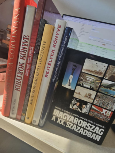 8db-os album csomag, KÖNYVMENTŐ AJÁNLAT: Bibliotheca Corviniana+ Királyok könyve+ Magyar uralkodók+ Magyar várak- Észak-Dunántúl+ Magyarország képes története+ Rejtélyek könyve+ Mo. világörökségei+ Mo. a XX. században