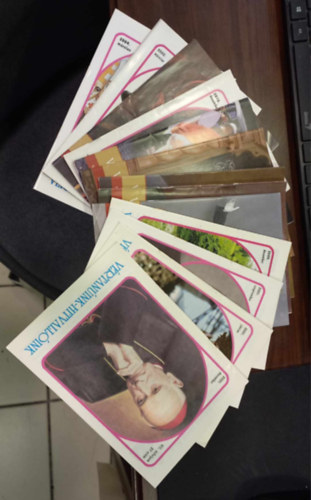 13 db-os Vértanúink-Hitvallóink folyóirat csomag