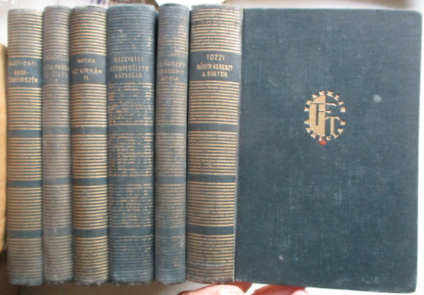 Rocca, Pirandello, Marpicati Tozzi - 6 db k�tet az Olasz-magyar k�nyvt�rb�l (H�rom kereszt a birtok, Szenved�lyes h�zass�g, Vil�gsz�p asszony adria, Az ork�n II., Mattia Pascal k�t �lete II., Hadit�rv�nysz�k
