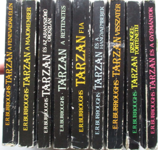 E.R. Burroughs - 9 db tarzan k�tet (A fenevadak �l�n, a majomember, A rettenetes, Fia, Visszat�r, Dzsungel t�rt�netei, �s a gy�m�ntok stb....)