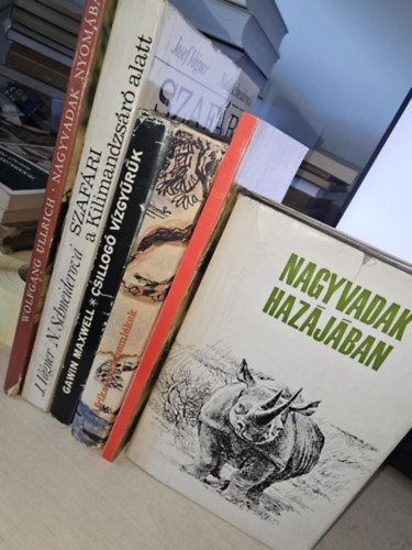 Wolfgang Ullrich, Vgner, J.-Schneiderov, N., Gawin Maxwell, Kittenberger-Mszros, Lakatos Kroly - 6db vadszati ktet, KNYVMENT AJNLAT: Nagyvadak nyomban+ Szafri a Kilimandzsr alatt+ Csillog vzgyrk+ Afriakai vadszemlkek+ Vadszhit+ Nagyvadak hazjban