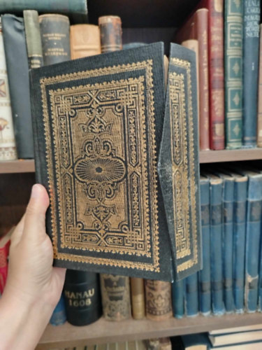 Istanbul Maarif Kitaphanesi Kuráni Keriym - Isztambuli Oktatási Könyvtár Korán török nyelven