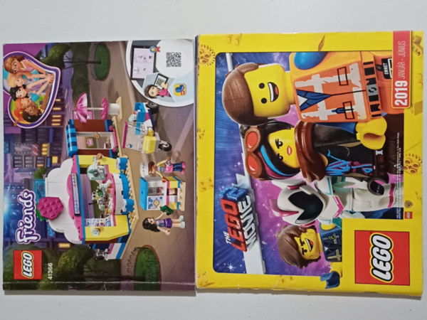 Ismeretlen Szerz� - 2 LEGO �sszeszerel�si �tmutat� + 2 LEGO prospektus