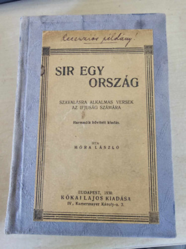Móra László - Sír egy ország