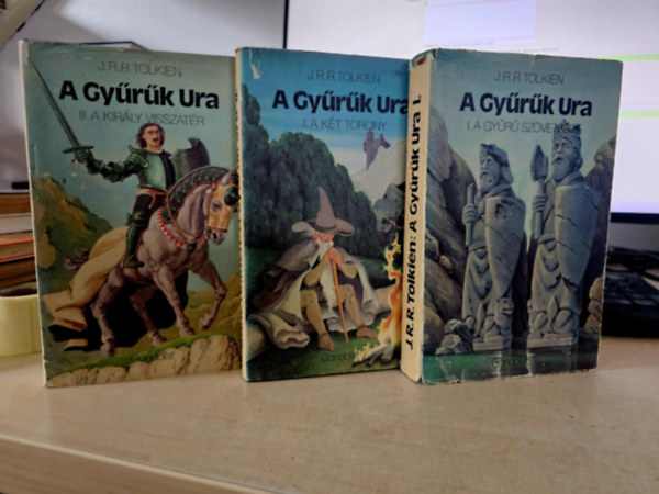 FORDT Gncz rpd John Ronald Reuel Tolkien - Rz dm - A Gyrk Ura I-III.: A Gyr Szvetsge - A Kt Torony - A Kirly Visszatr (Els magyar nyelv kiads)