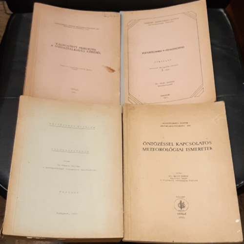 Dr. Oroszl�ny Istv�n - Dr. Sziki Guszt�v - Dr. Bacs� N�ndor - Dr. Fekete Istv�n - V�zgazd�lkod�s + �nt�z�ssel kapcsolatos meteorol�giai ismeretek + Kulturtechnika �s v�zhasznos�t�s + V�logatott fejezetek a v�zgazd�lkod�s k�t�b�l