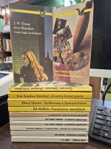 Ken Follett, J.H. Chase, Erle Stanley Gardner, Ellery Queen, Ed McBain, Arthur Conan Doyle, Mika Waltari, P.D. James Georges Simenon - 12 db krimi, K�NYVMENT� AJ�NLAT: Maigret Vichyben, A Modigliani-botr�ny, Miss Blandish nem kap orchide�t, A s�nta kan�ri esete, Gyilkoss�g a Spanyol-fokon, Kar�csonyi aj�nd�kok, Sherlock Holmes eml�kiratai, Az al�zatos zsarol� esete,