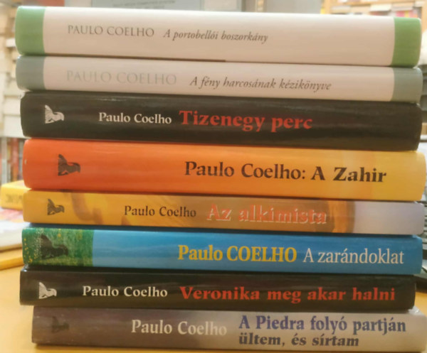 Paulo Coelho - 8 db Paulo Coelho: A portobellói boszorkány; A fény harcosának kézikönyve; Tizenegy perc, A Zahir, Az alkimista; A zarándoklat; Veronika meg akar halni; A Piedra folyó partján ültem és sírtam
