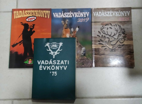 4 db vadászévkönyv - 1975, 2004, 2019, 2021 évjáratok