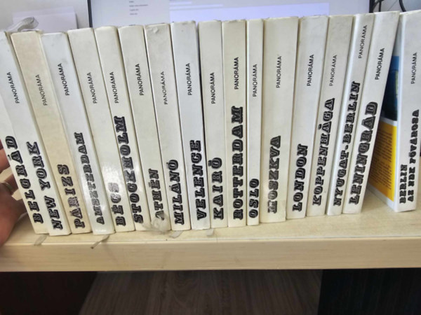 18 darab Panorma ktet (Belgrd, New York, Prizs, Amszterdem, Bcs, Stockholm, Athn, Miln, Velence, Kair, Rotterdam, Oslo, Moszkva, London, Koppenhga, Nyugat-Berlin, Berlin NDK, Leningrd