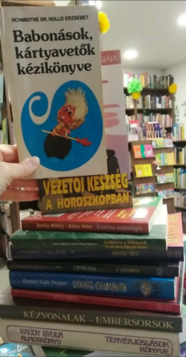 Schmidtné Dr. Holló Erzsébet, Bakonyi János, Jack Canfield-Mark Victor Hansen, Cheiro, Ronnie Gale Dreyer, Szegő László, Dr. Kosutány István, Krúdy Gyula Beöthy Mihály -Rákos Péter - 10 db-os KÖNYVMENTŐ AJÁNLAT, ezotéria: Álmoskönyv - Tenyérjóslások könyve+ Kézvonalak - Embersorsok+ Feng Shui - Ember és tárgyi környezet+ Gyógyító csillagjegyek+ A tenyér titkai+ A család és a csillagok+ Erőleves a léleknek+