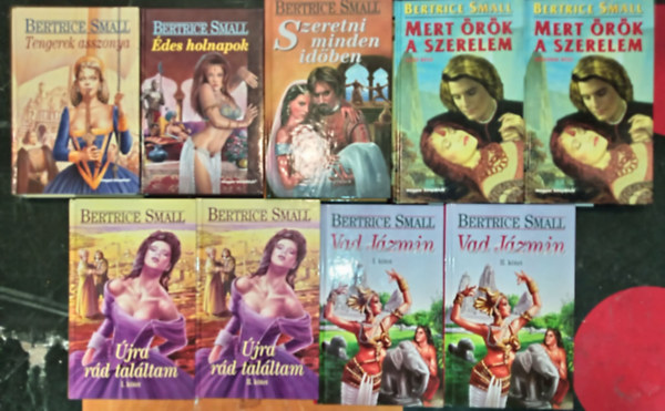 Bertrice Small - Teljes O'Malley Saga (9 kötetben): Tengerek asszonya / Édes holnapok / Szeretni minden időben / Mert örök a szerelem I-II. / Újra rád találtam I-II. / Vad Jázmin I-II.