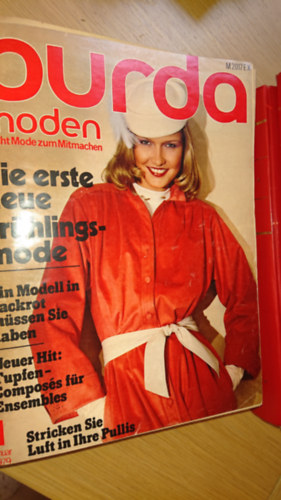 A nmet Burda magazin 1979-es teljes vfolyama kt ktetbe ktve - minden szabsmintval s mellklettel