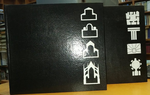 Az építészet története - Középkor (Cs.Tompos, Zádor, Sódor), Az Építészet története - Ókor (Hajnóczi Gyula) (2 mű)