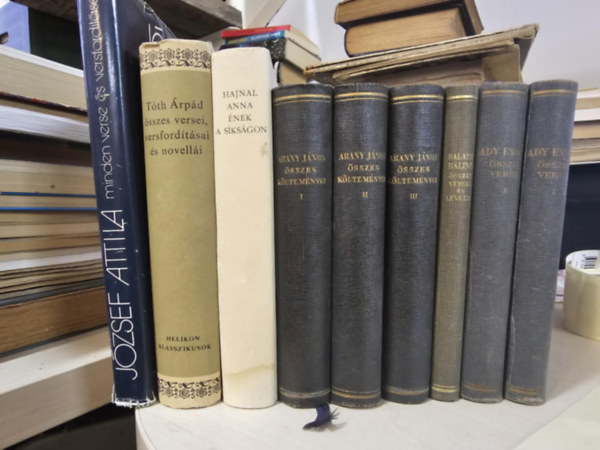 Ady Endre, Tóth Árpád, Hajnal Anna, Arany János, Balassi Bálint József Attila - 6db-os vers csomag 9 kötetben KÖNYVMENTŐ AJÁNLAT: József Attila minden verse és versfordítása+ Tóth Árpád összes versei, vesrfordításai, novellái+ Ének a síkságon (Hajnal Anna)+ Arany János összes költeményei I-III+ Balassi Bál