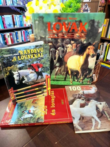V�rady Jen�, Flandorffer Tam�s-Hajas J�zsef Heidrun Werner - Lovas k�nyvcsomag 4 darabos: Lovak (fajt�k, tart�s, kik�pz�s, sport), Randev� a lovakkal, 100 k�rd�s �s v�lasz a l�r�l, L� �s lovagl�s