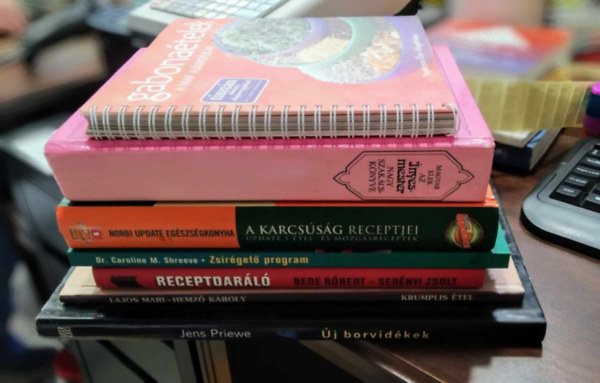 Bede R�bert, Magyar Elek Lajos Mari- Hemz� K�roly - 7 db szak�csk�nyv K�NYVMENT� AJ�NLAT: �j borvid�kek / Kalifornia, Ausztr�lia... + 99 krumplis �tel + Receptdar�l� + Zs�r�get� program + A karcs�s�g receptjei + Az �nyesmester szak�csk�nyve + Gabona�tele/ A Nap aj�nd�kai