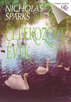 Nicholas Sparks - Elt�kozolt �vek