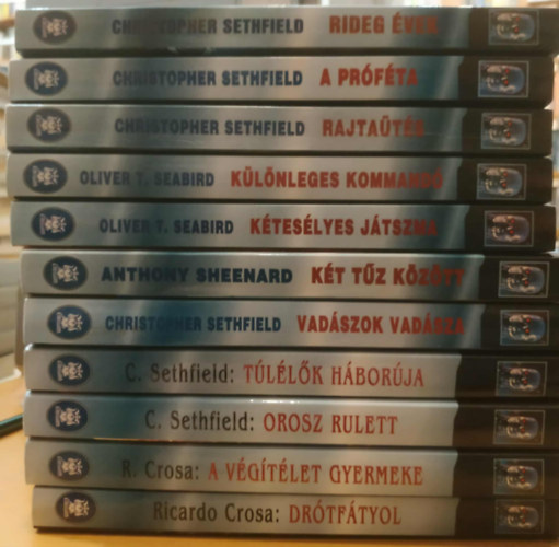 Christopher Sethfield, Oliver T. Seabird, Anthony Sheenard, Ricardo Crosa - 11 db Hal�loszt� 2029: Rideg �vek; A pr�f�ta; Rajta�t�s; K�l�nleges kommand�; K�tes�lyes j�tszma; K�t t�z k�z�tt; Vad�szok vad�sza; T�l�l�k h�bor�ja; Orosz rulett; A v�g�t�let gyermeke; Dr�tf�tyol