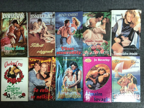 Wendy Somerset, Jennifer Stevens, Christina Hamlett, Charlene Cross, Linda Yellin, Martha Taylor, Jo Beverley, Robin Gideon Jennifer Blake - (10db) "Oldschool BookTok Girl" knyvcsomag: Tzes den / Tiltott vgyak / Tzes szenvedly / Rabsg s szerelem / Varzslatos rints / Szerelem s bossz / Se vele, se nlkle / Szerelem Jamaicban / lmaim lovagja / Viking szenved