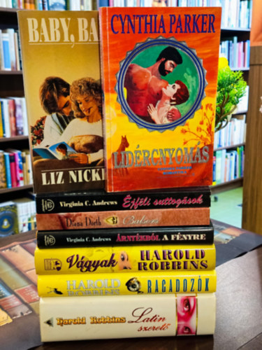 Liz Nickles, Virginia C. Andrews, Diana Dorth, Harold Robbins Cynthia Parker - Romantikus könyvcsomag 8 darabos KÖNYVMENTŐ AJÁNLAT: Lidércnyomás, Baby, baby, Éjféli suttogások, Balsors, Árnyékból a fényre, Vágyak, Ragadozók, Latin szerető