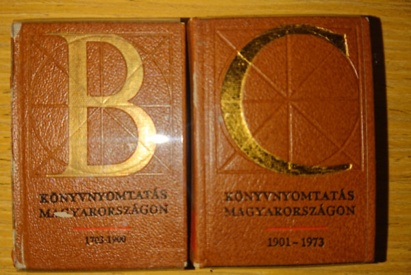 2 minik�nyv: K�nyvnyomtat�s Magyarorsz�gon 1703-1901,K�nyvnyomtat�s Magyarorsz�gon 1901-1973
